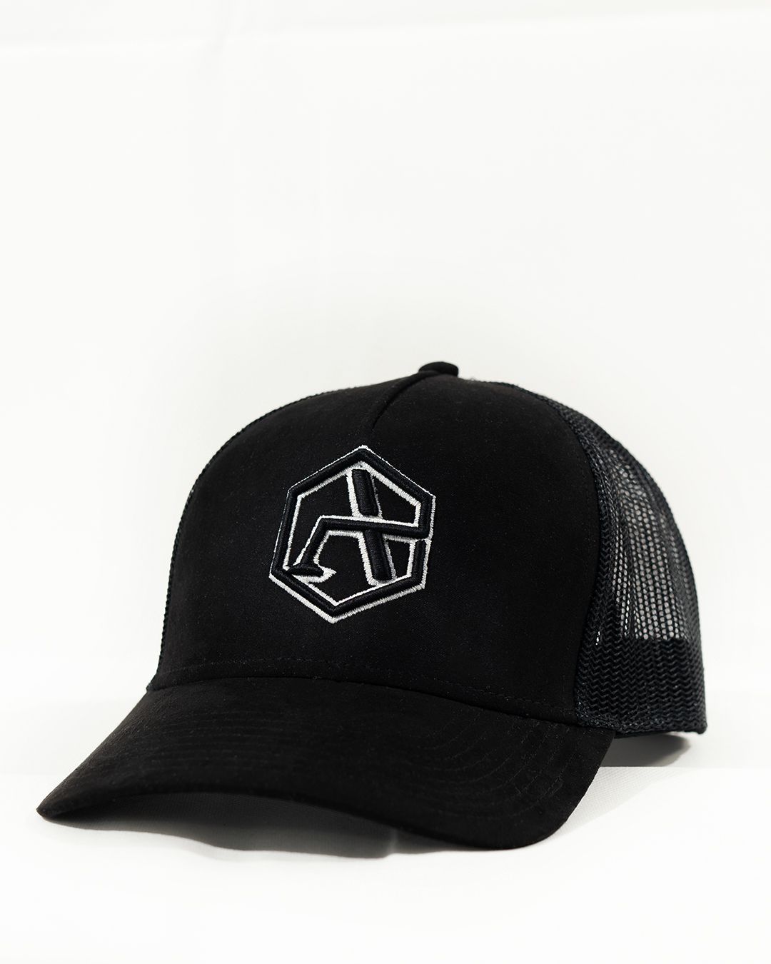 TRUCKER HAT BLACK